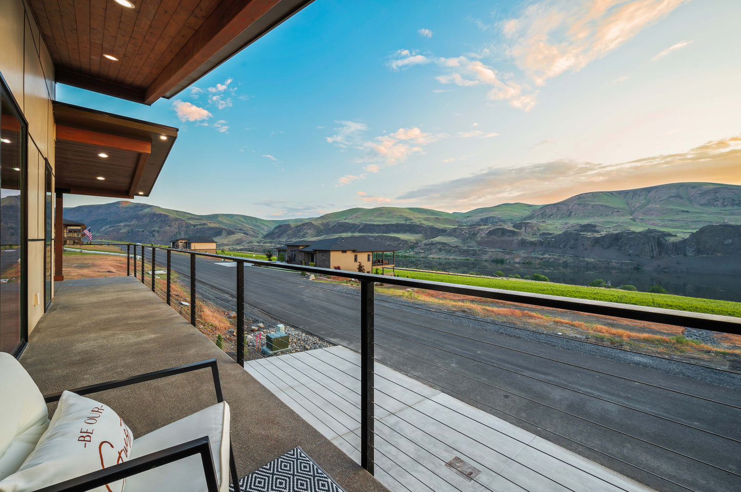 40 ft. x 36 in. Bronze Deck Cable Railing, Face Mount